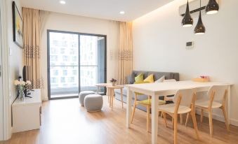 One Bedroom Suite at Republic Plaza - Pool & City View
