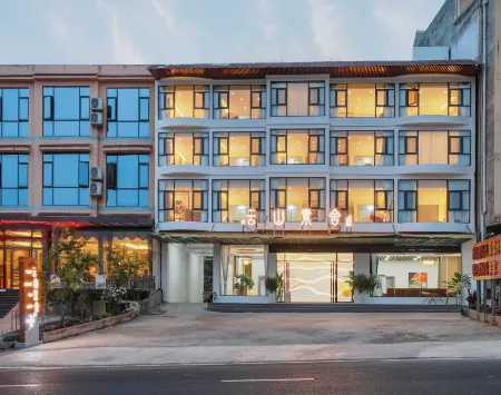 Yunshan Sushe · Hengjing Yaoguan · Snug Yueshe (Huangguoshu Waterfall Branch) Отели в г. Гуанлин