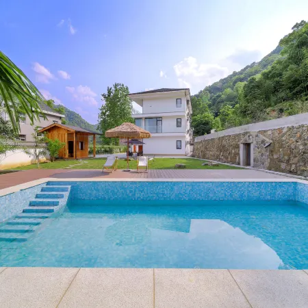 LUSHIN Hotel&Resorts