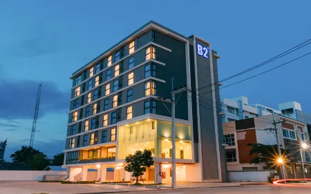 B2 Khon Kaen Wufoo Market Premier Hotel Отели рядом с достопримечательностью «Wat Thung Setthi»