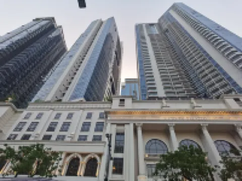 Thompson Suites BGC (Uptown Parksuites) マニラ都立博物館周辺のホテル