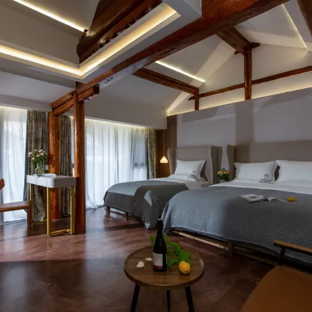 Meiduo Boutique Homestay (Weishan Ancient City Wenhua Academy)