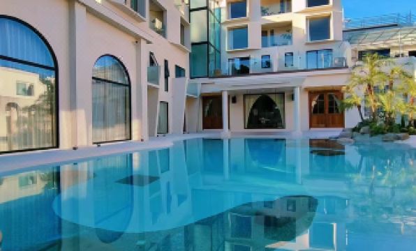 Yishe Savanna Beach Pool Resort | Wabi-sabi Beautiful Stay (OMG Heartbeat Paradise Branch)