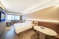 HanTing Hotel (Urumqi Zhanbei Square) Hôtels à : Ürümqi