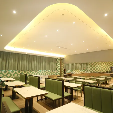 Vienna Sanhao Hotel(Jinan Pingyin No.1 High School Branch)