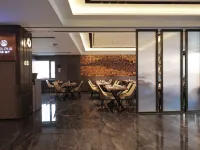 CNHOL HOTEL(HAERBING CHINESE BAROQUE) Hotels near Daowai