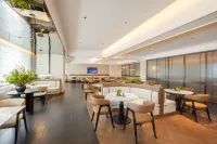 Weihai Torch Eight Street Shandong University Atour Hotel