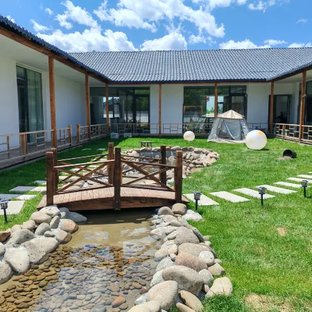 Floral Hotel·Neighbor's Courtyard Hotel