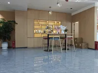 Lanxinmeng Yinxuege Holiday Hotel