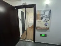 柒岸觀影（駐馬店高鐵西站店） - 民宿