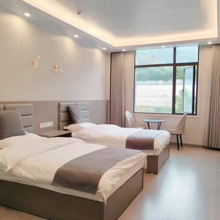 Hanxiao Homestay Отели в г. Чамдо