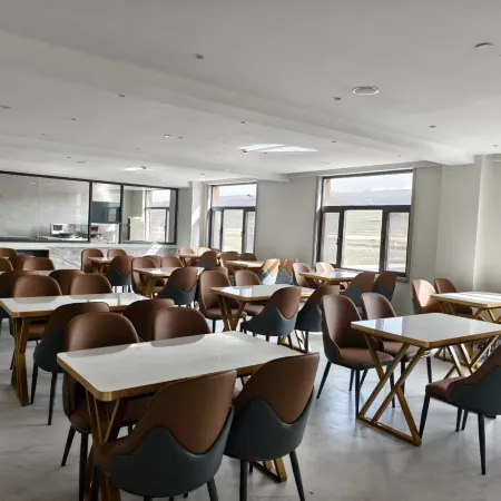 Banmu Grand Hotel (Qinghai Lake · Heimahe Branch)