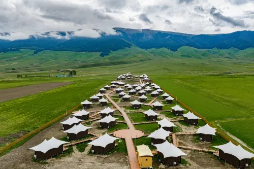 XingDouSuYeLuYingDi - parcheggio
