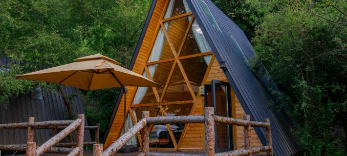 Dibu Zampu wild luxury ecological camp Hotéis em Condado de Têwo