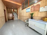Yueshanhe Homestay (Langde Miao Village Scenic Area Branch) - غرفة مطلة على الجبل