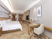 Vienna International Hotel (Loudi Stadium)