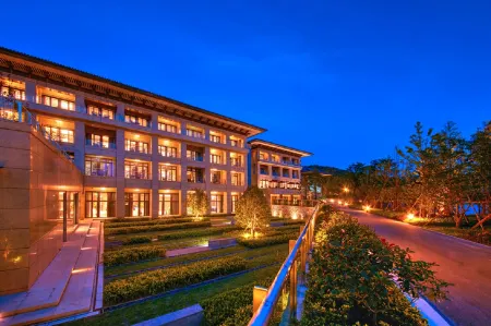 Ningbo Qianhu Hotel