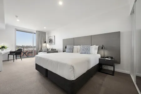 Oaks Toowoomba Hotel Отели рядом с достопримечательностью «St Luke's Anglican Church»