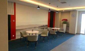 Ripple Cloud Hotel (Cixi Hangzhou Bay Water World)