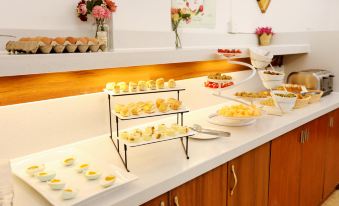 Elan Hotel (Yiwu International Trade City Store) - Housity