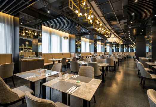 3. 그랜드 머큐어 ..