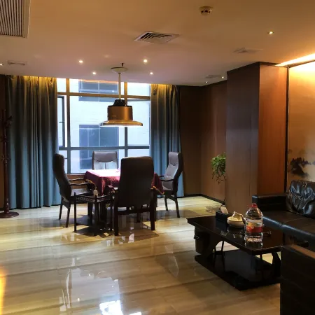 No.1 International Hotel
