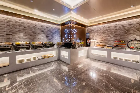 Lavande Hotel Shaoguan Qujiang Nanhua Temple Branch Отели рядом с достопримечательностью «Guangdong Songshan Vocational and Technical College»