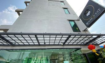 1. 룸퀘스트 돈무앙..