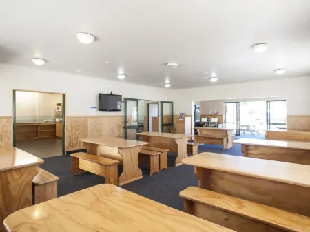 Motueka Top 10 Holiday Park Отели рядом с достопримечательностью «Nelson Tasman Air»