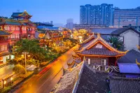 Wenjun Courtyard Hotel (near metro station, English-speaking service, travel agency)