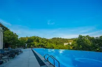 Huazhu Luxury · Yixing Xinran Bieyuan (Yunhu Scenic Area Store) - สระว่ายน้ำแบบอินฟินิตี้