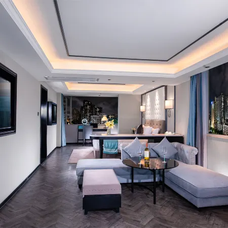 Xana Hotelle (Shenzhen Luohu Dongmen Yitian Holiday Plaza Hotel)