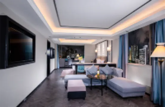 Xana Hotelle (Shenzhen Luohu Dongmen  Yitian Holiday Plaza）