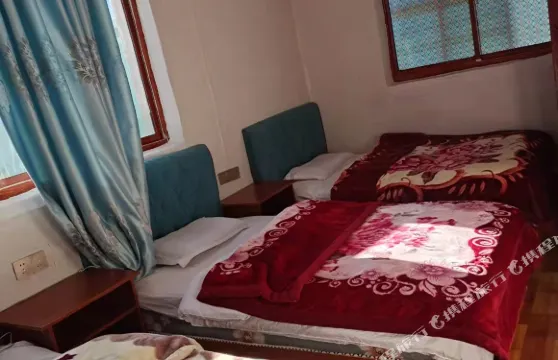 仲巴帕羊華姐食宿店