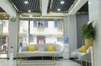 Wright E-sports Hotel Hotels in Yingcheng