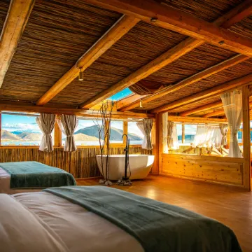 Renqing Cimu Mei Court Hoteles cerca de Napahai Tourism Area Dala Scenic Spot