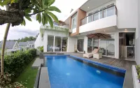 Melase 9 Villa, Senggigi Hotels in Batu Layar