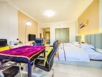 Hongqiao Boutique Hotel