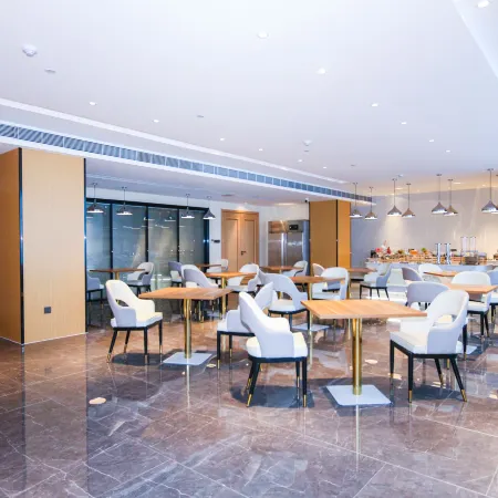 Vienna International Hotel (Dongying Wuyue Square Branch)