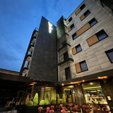 Radisson Hotel Nola Naples