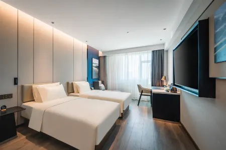 Shenyang Changbai island Atour Hotel