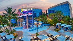 アメリカディズニーランドホテルルームキ−　お値下しました！ ディズニーランドでのご宿泊 | ディズニーランド・リゾート
