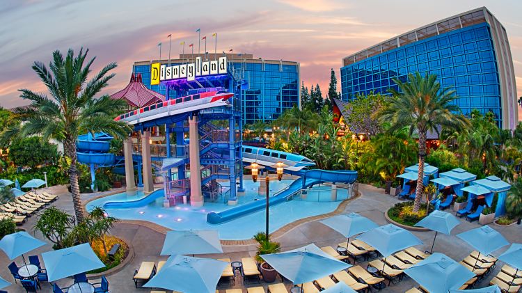 アメリカディズニーランドホテルルームキ−　お値下しました！ ディズニーランド・ホテル インフォメーション