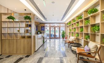 TRUE GO Hotel X (Beijing Chaoyang High-Speed Railway Station  Yaojiayuan Subway Station)