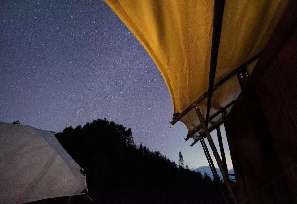 Ceheng Star Tent Hotel