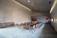 Rizhao Shangshuishanye1977 Art Hotel Отели в г. Ричжао