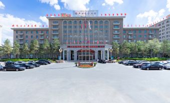 Kunlun Hotel (8F)