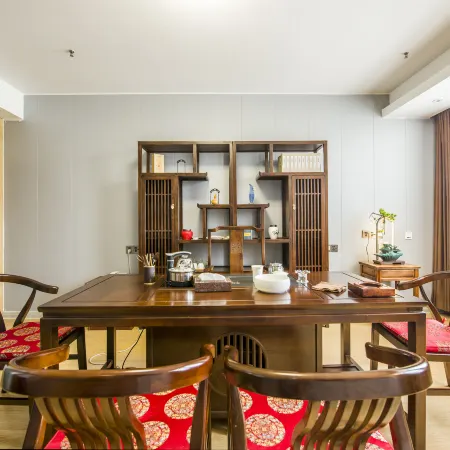 Handan Hotel (Handan Road, Congtai Park Station)