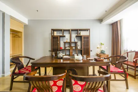 Handan Hotel (Handan Road, Congtai Park Station) Отели в г. Ханьдань