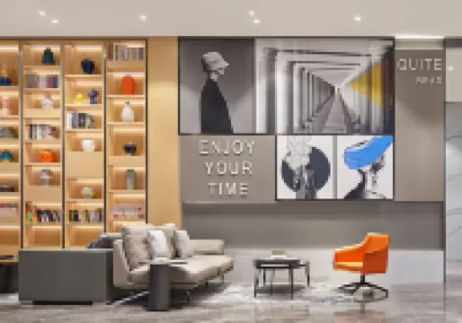 Fengyue Light Fashion Hotel (Guangzhou Baiyun Airport Renhe Metro Station Branch)